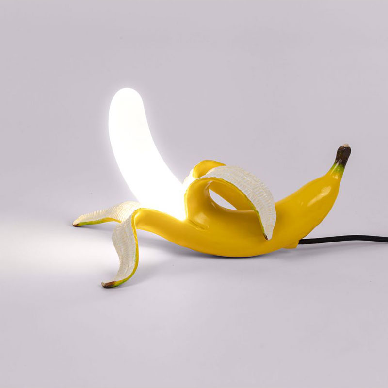 Kikkerland Lampada LED A Banana – Porcellana Gialla – 15x8,5x10 Cm – Divertente E Originale