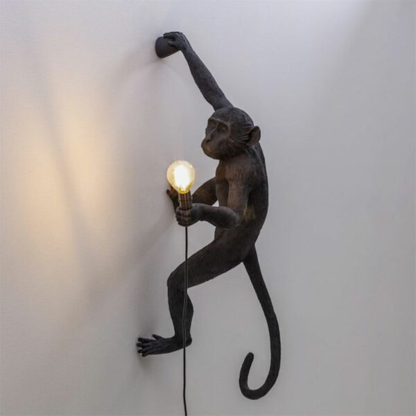 Seletti Monkey Lamp appesa a destra lampada da esterno – Stilluce Store